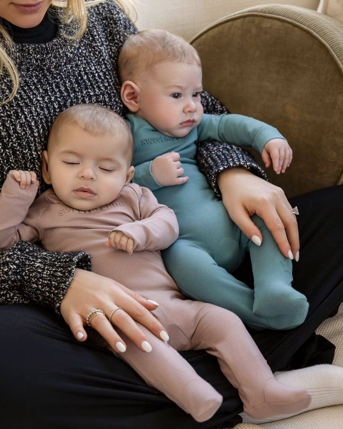 Sweet Dreams Hidden Zipper Footie: Mauve