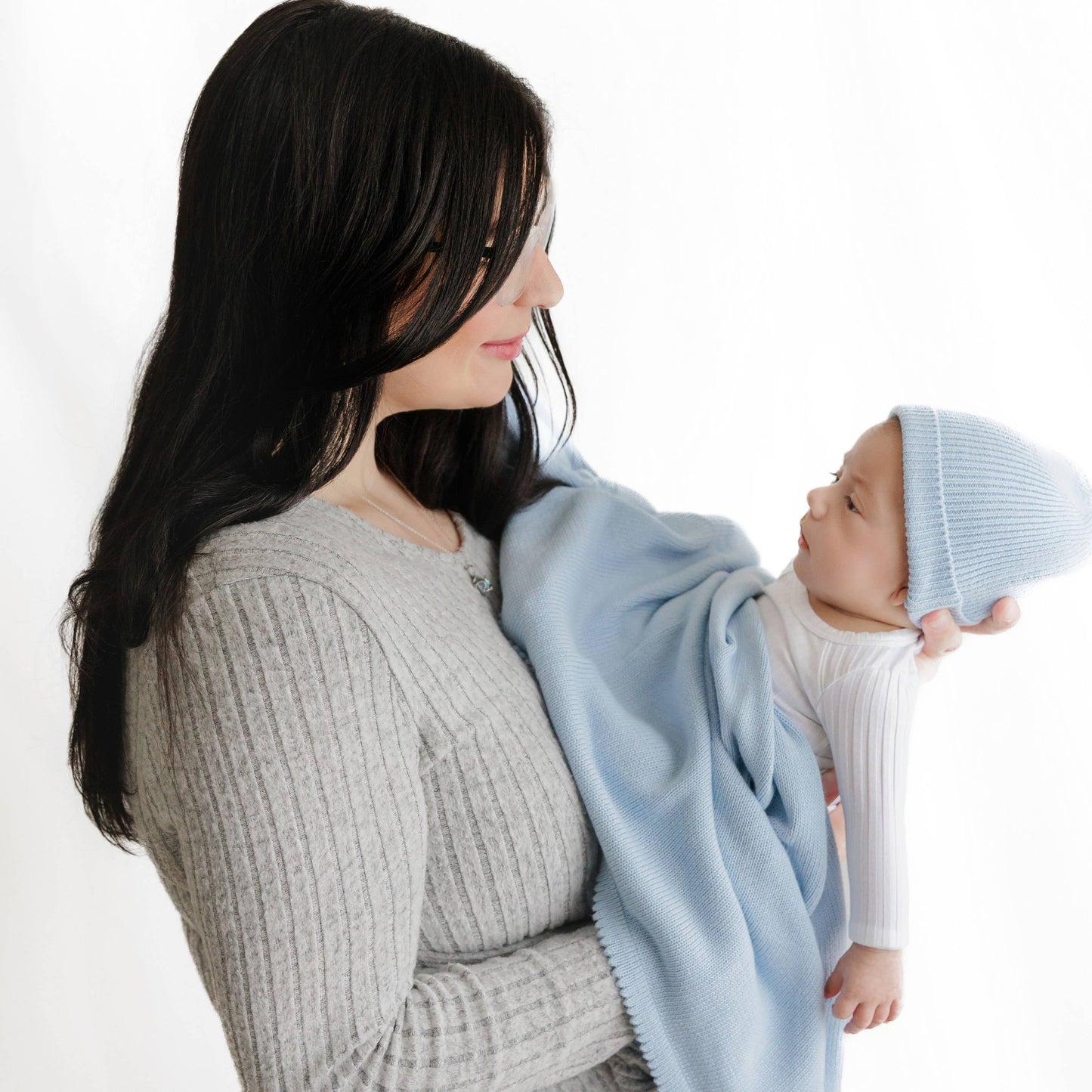 Luxe - 100% Organic Cotton Knit Blanket + Hat Boxed Gift Set: Sky Blue