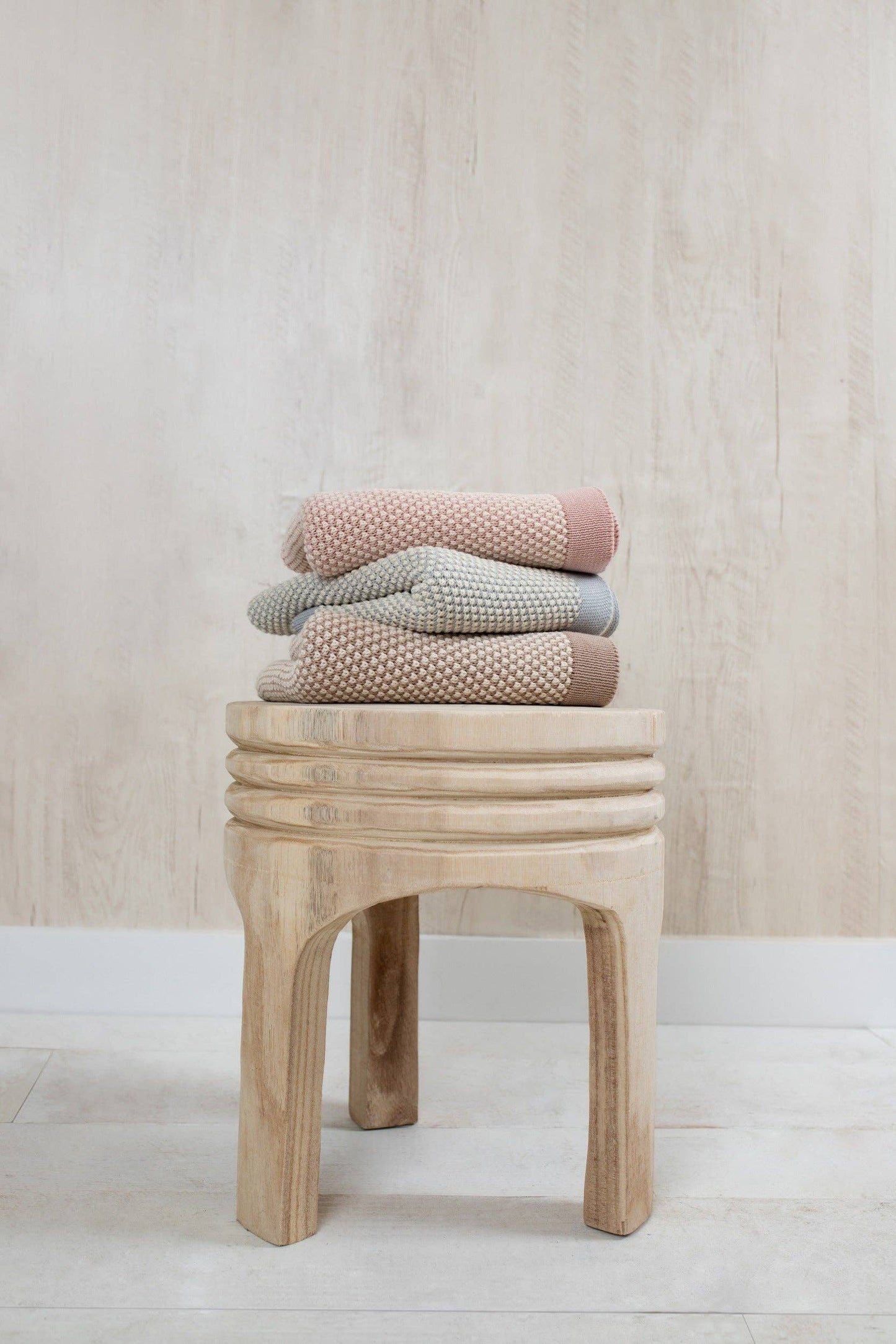 Two-Tone Knit Blanket: Celestial Blue