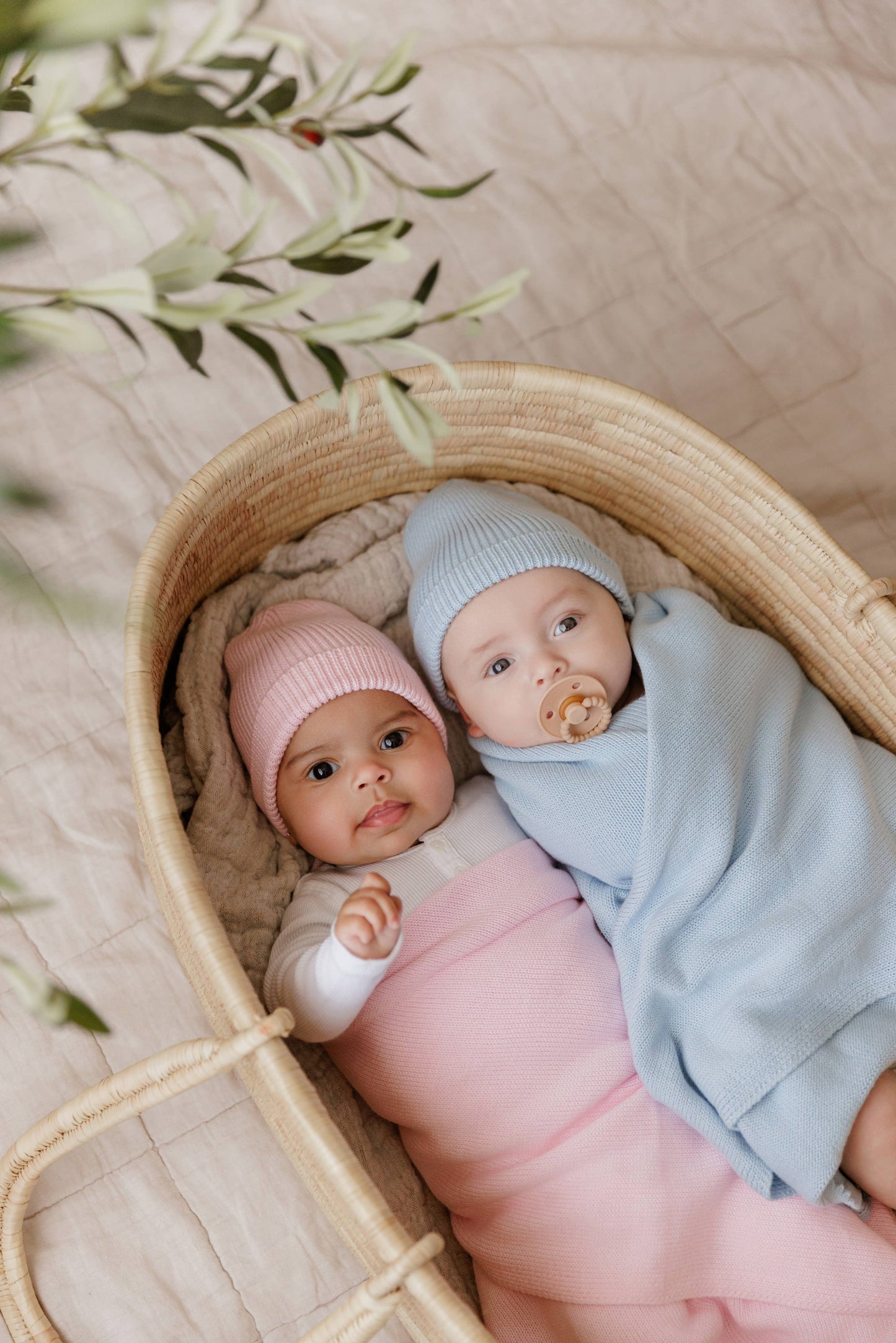 Luxe - 100% Organic Cotton Knit Blanket + Hat Boxed Gift Set: Sky Blue